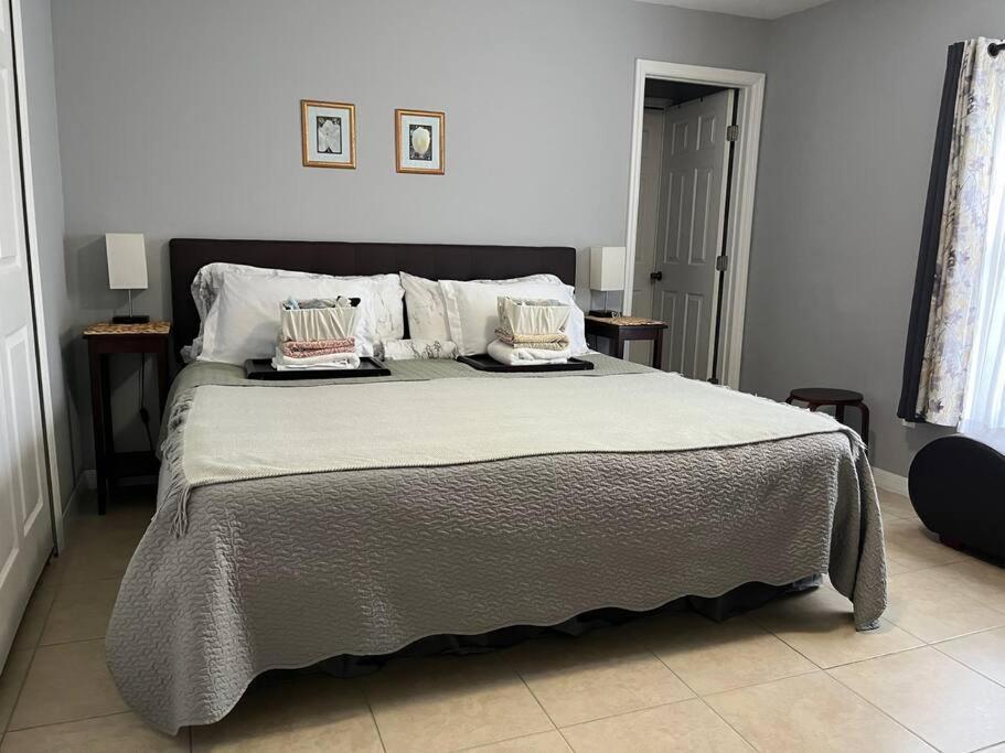 Debbie'S 3-Bedroom Apartment In A Duplex Cape Coral Luaran gambar